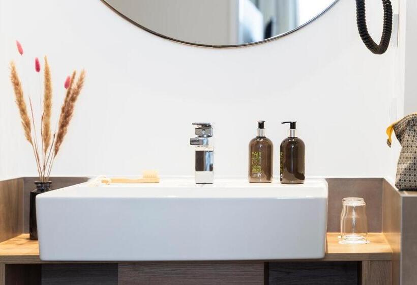 Maakt Hotel & Apartments