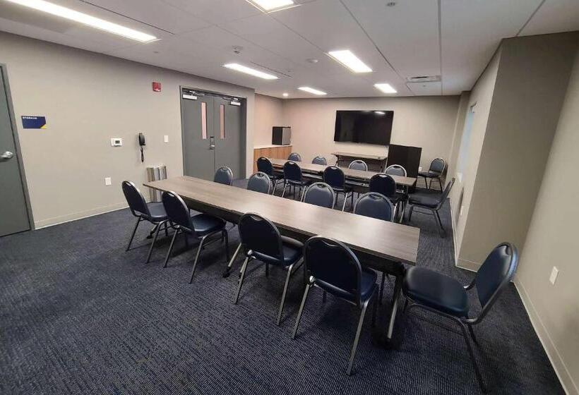 Microtel Inn & Suites By Wyndham Milford