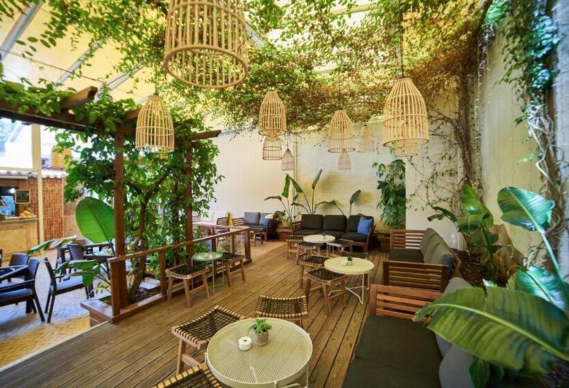 بنسيون Alvorkitecenter Guesthouse