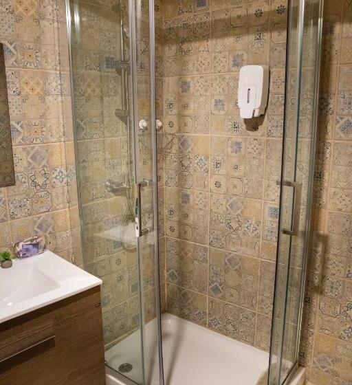 بنسيون Alvorkitecenter Guesthouse