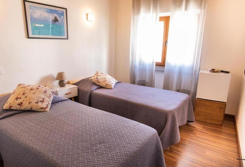 بنسيون Alvorkitecenter Guesthouse