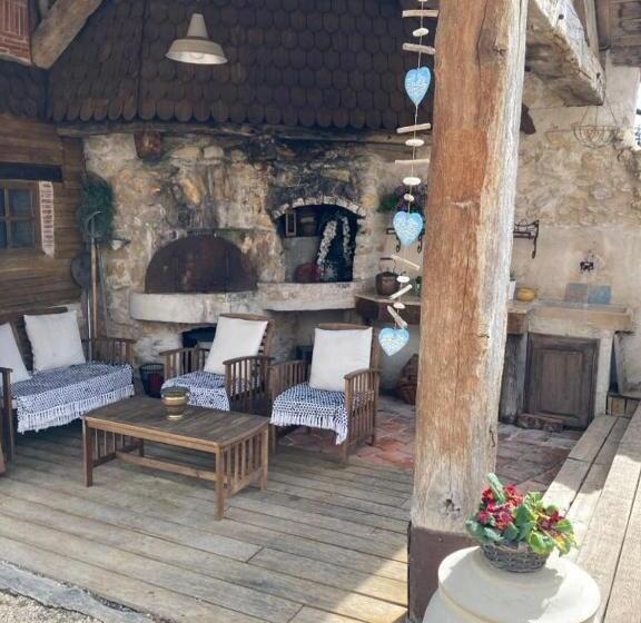 بنسيون Gite Du Roy D Amont