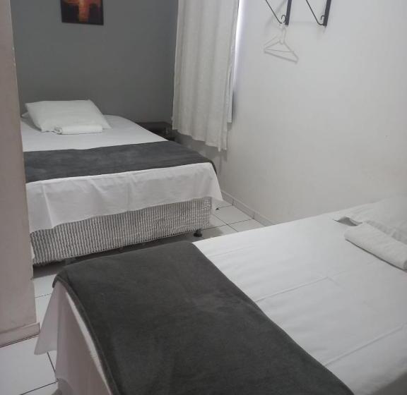 פנסיון Pousada Surya