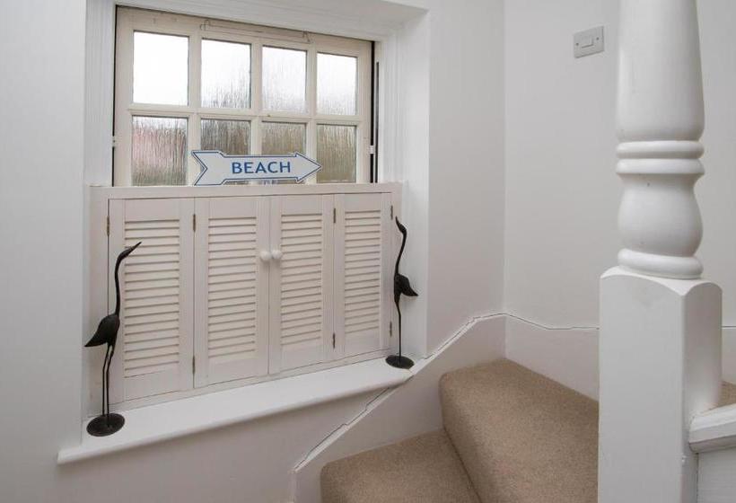 بنسيون Salt Cellar By Condokeeper