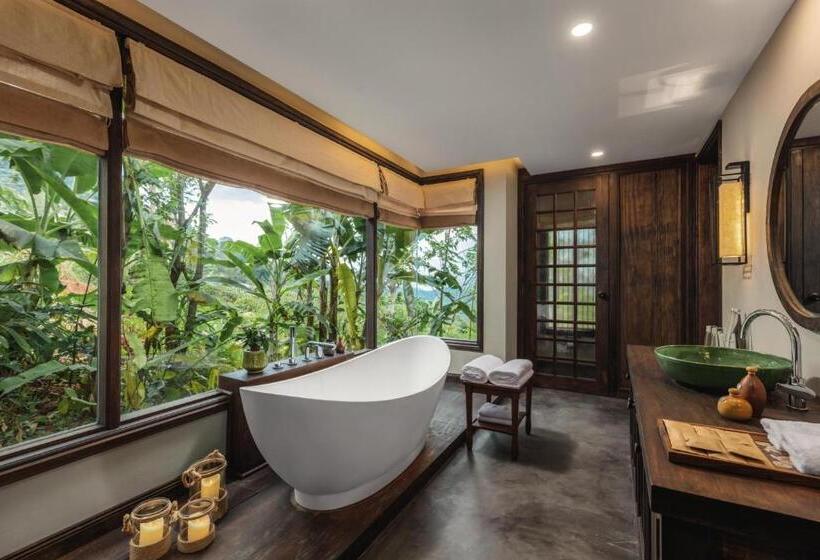 استراحتگاه Avana Retreat