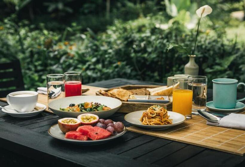 استراحتگاه Avana Retreat