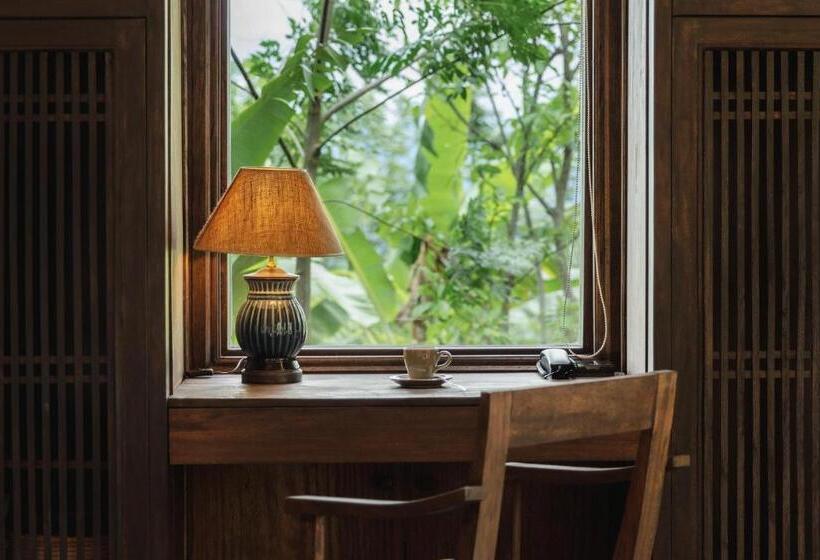 استراحتگاه Avana Retreat