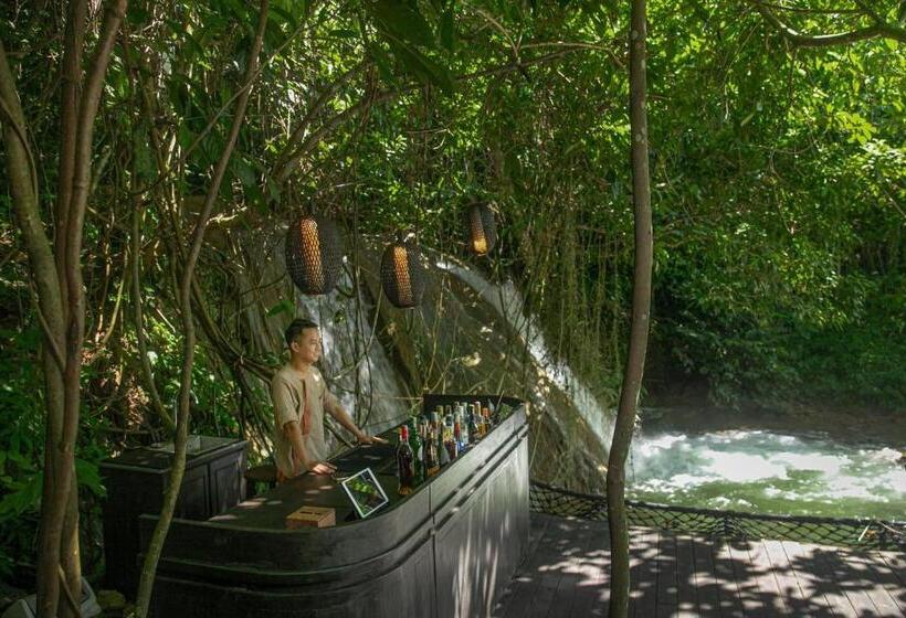 استراحتگاه Avana Retreat