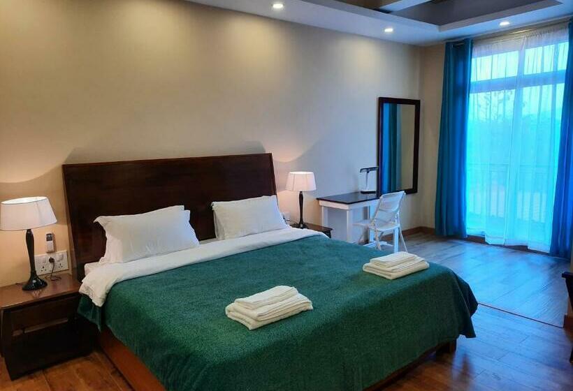 Resort Shalom Farmhouse By The Hillside