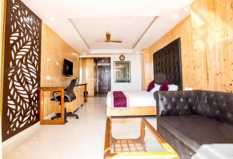 Resort The Alpine