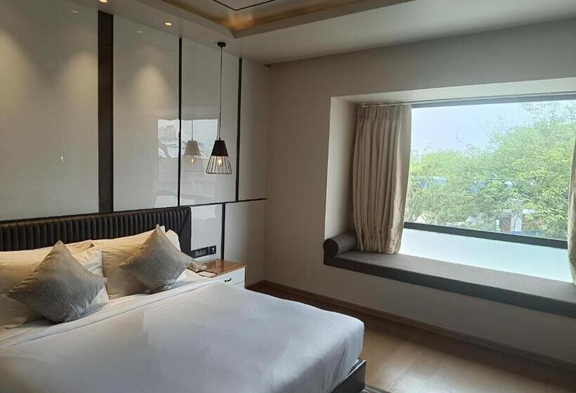 Udman Hotel Greater Noida