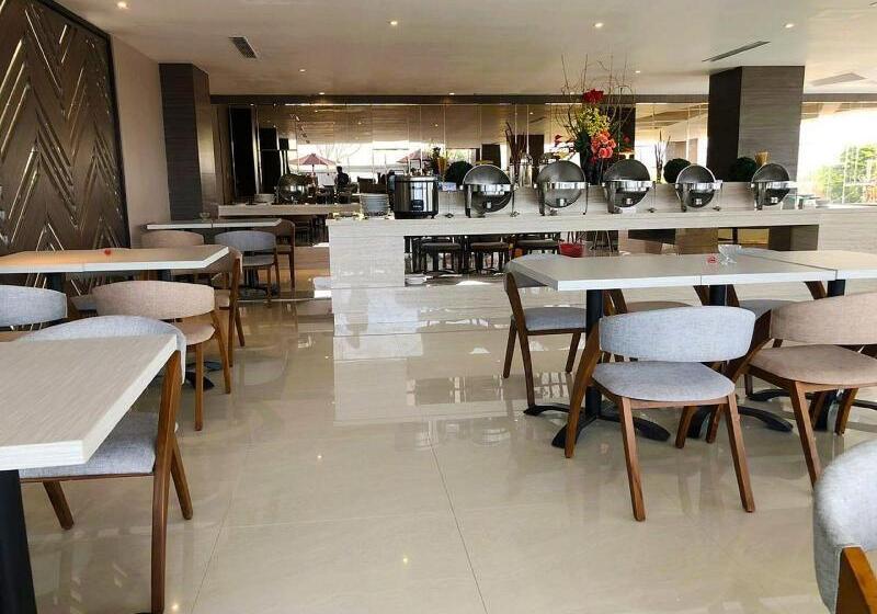 Zenith Premiere Hotel Baubau