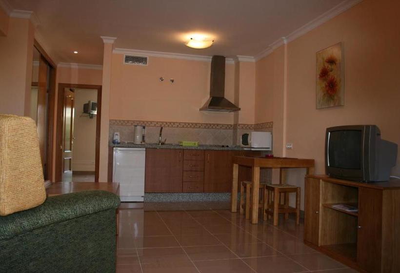 Apartamentos María Del Carmen