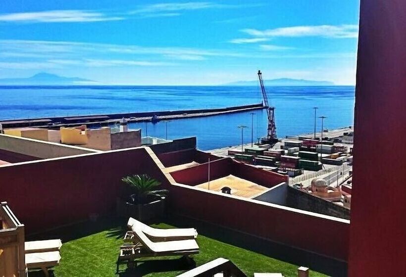 Aparthotel El Galeón