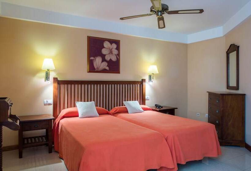 Aparthotel El Galeón