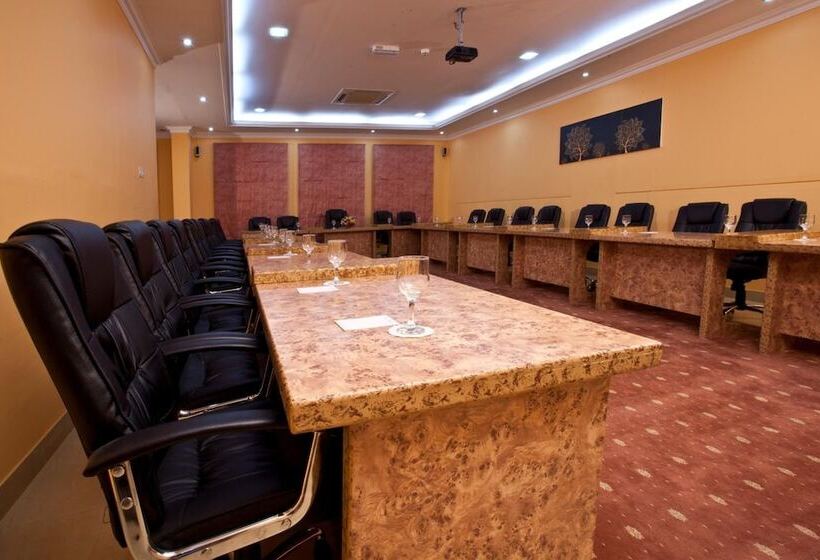 Delmon Hotel Apartments