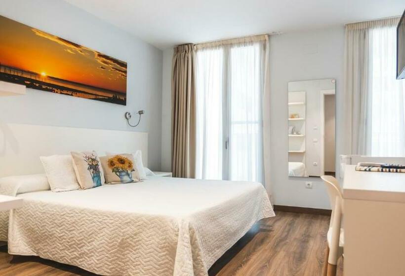 Agusti Hostal