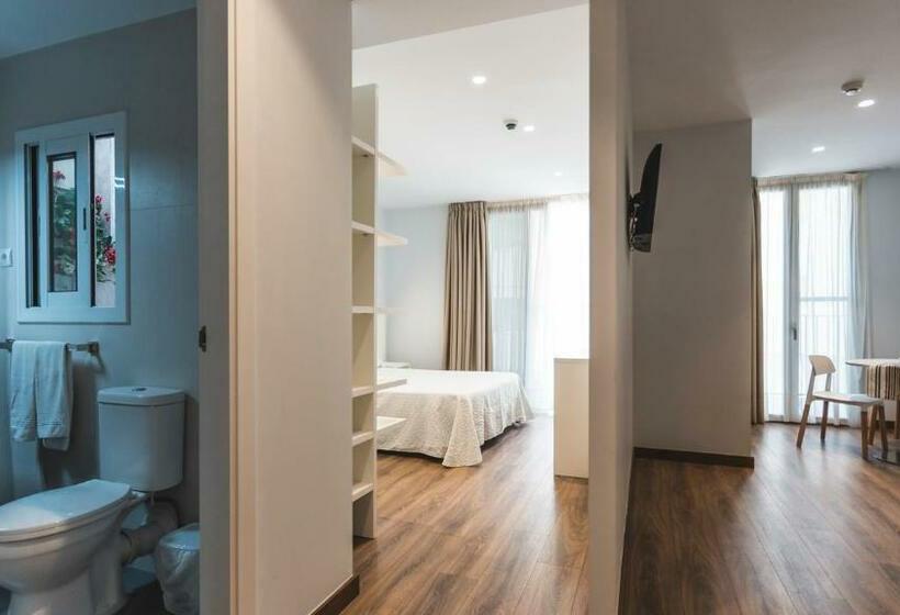 Agusti Hostal