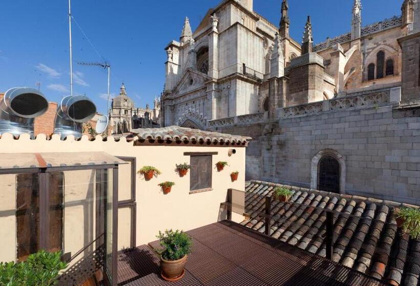 مسافرخانه Hospederia Casa De Cisneros