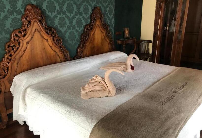 مسافرخانه Hospederia Casa De Cisneros