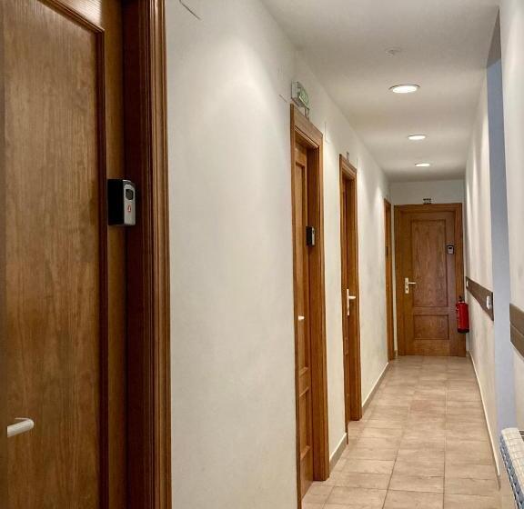 Hostal Jp Y Estudios