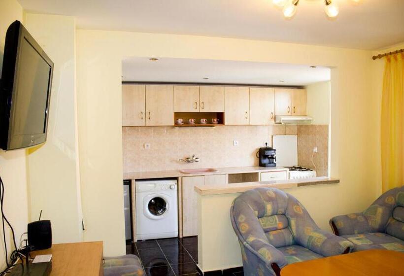 בית מלון כפרי дироси