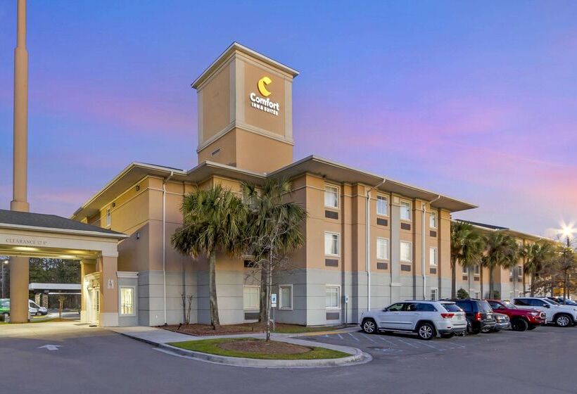 ホテル Comfort Inn & Suites Airport Convention Center