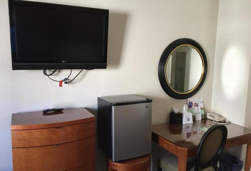 ホテル Americas Best Value Inn & Suites  Soma