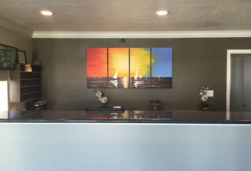 בית מלון כפרי Anaheim Executive Inn & Suites