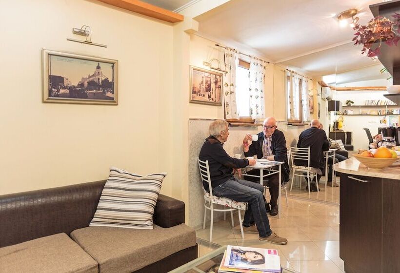 ホテル Apart & Rooms Fotinov