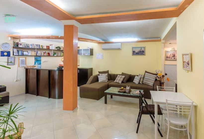 ホテル Apart & Rooms Fotinov