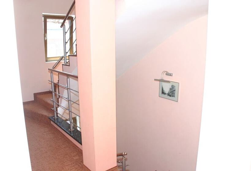 ホテル Apart & Rooms Fotinov