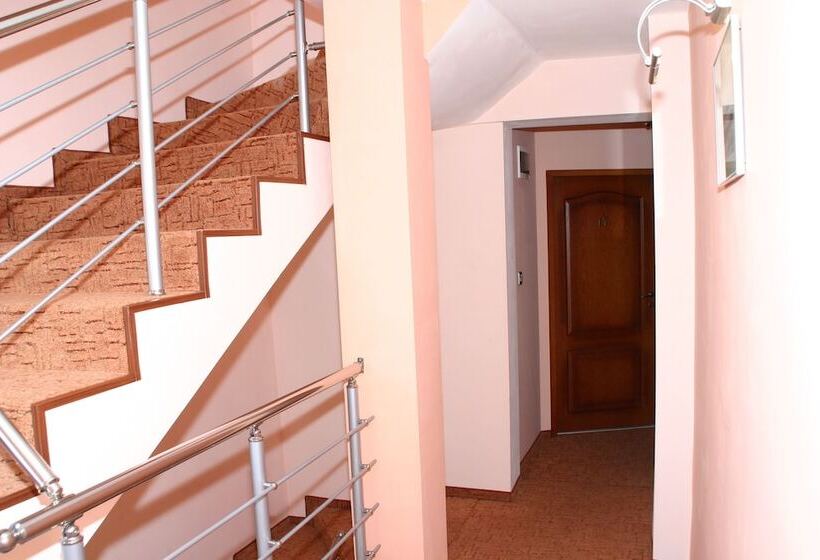 ホテル Apart & Rooms Fotinov