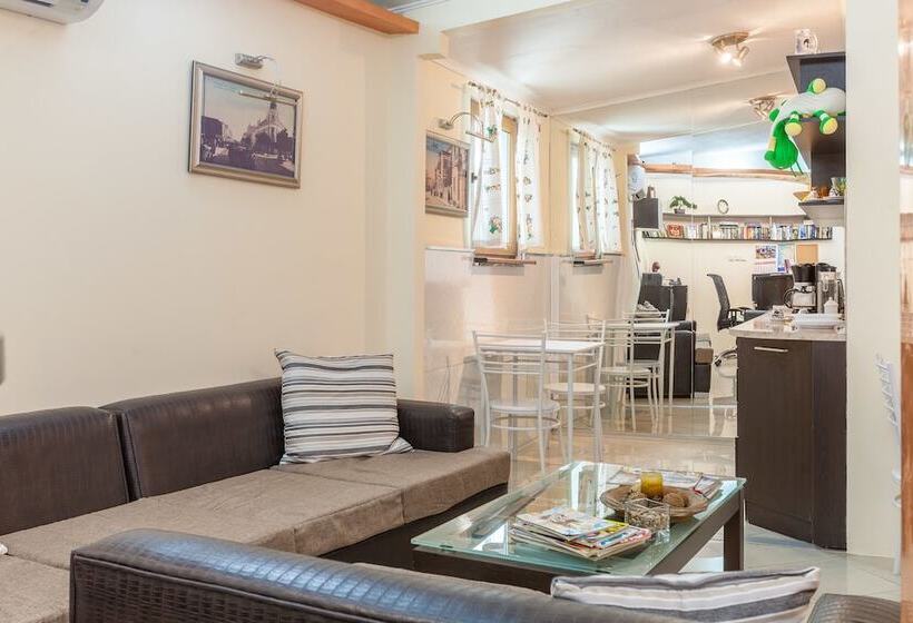 ホテル Apart & Rooms Fotinov