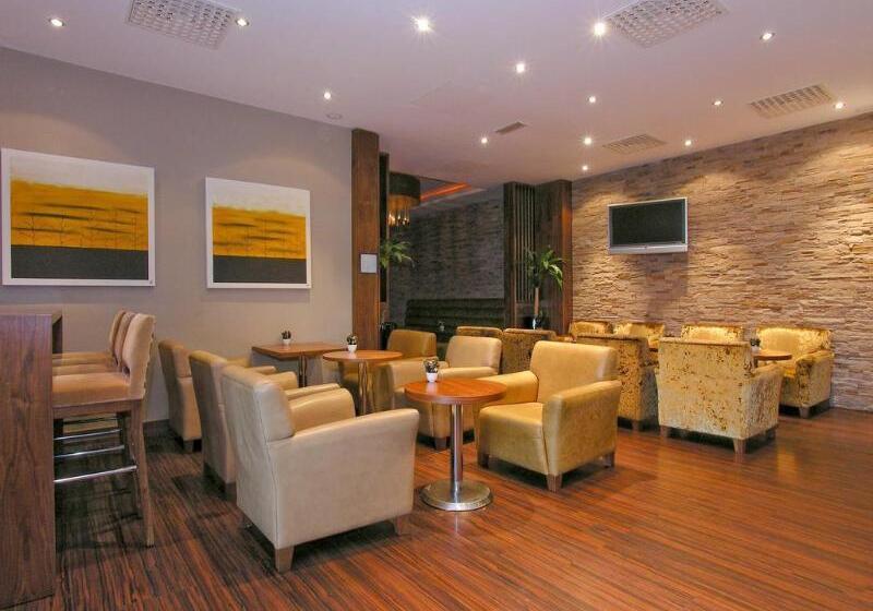 בית מלון כפרי Athlone Springs