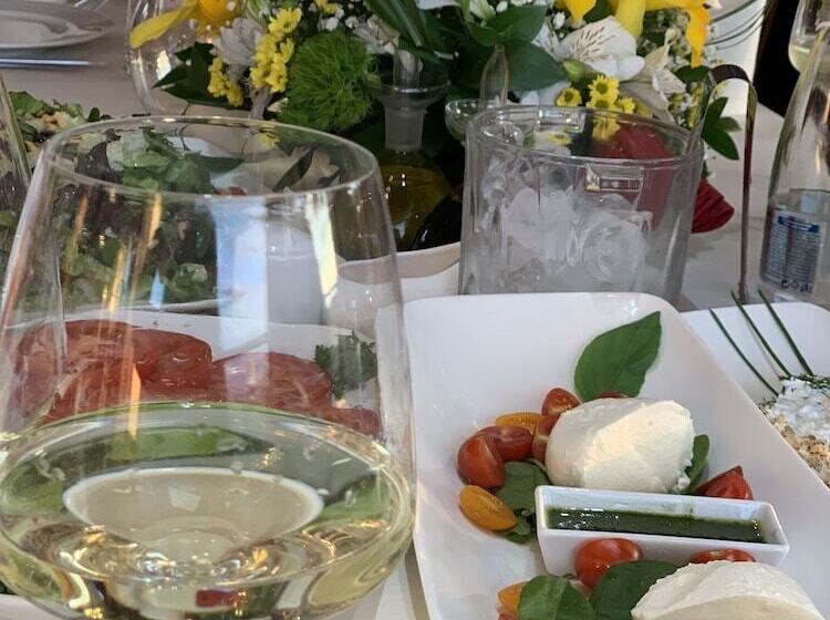 Atlantic Hotel   Free Parking