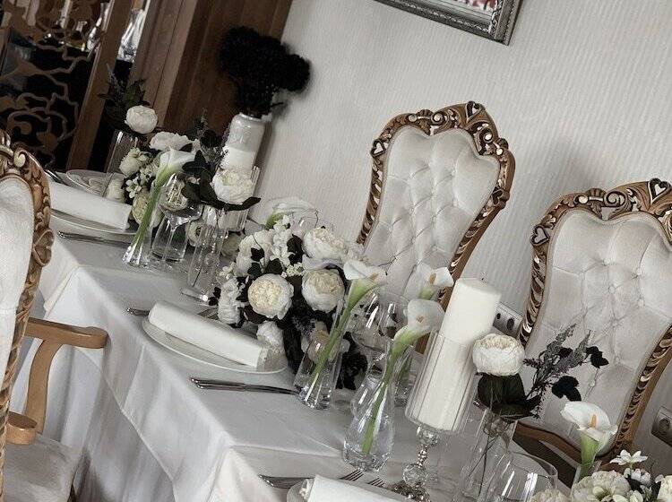 Atlantic Hotel   Free Parking