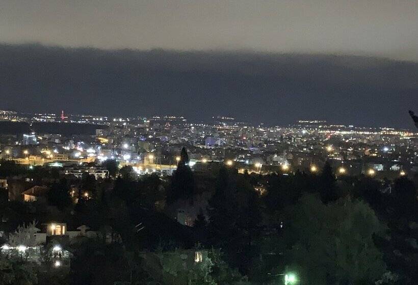 Atlantic Hotel   Free Parking