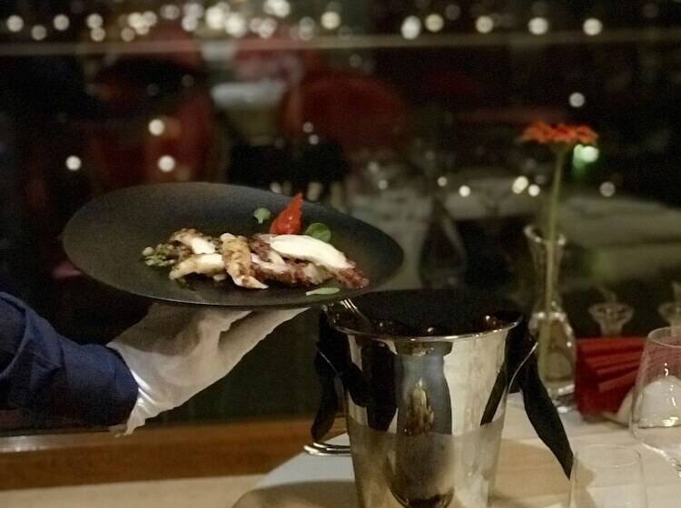 Atlantic Hotel   Free Parking