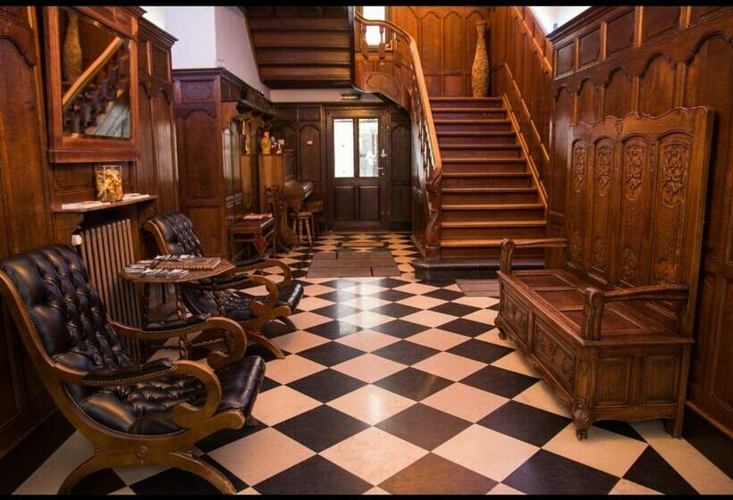 ホテル Au Manoir Des Vallees