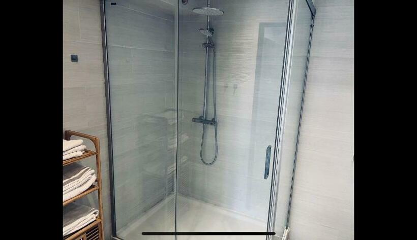 ホテル Au Manoir Des Vallees