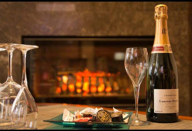 ホテル Au Manoir Des Vallees