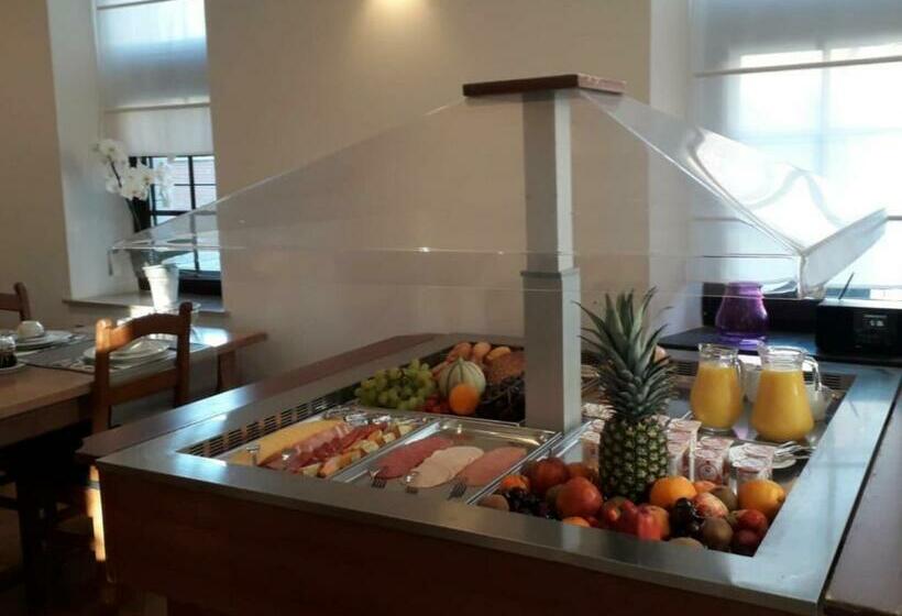 ホテル Au Manoir Des Vallees