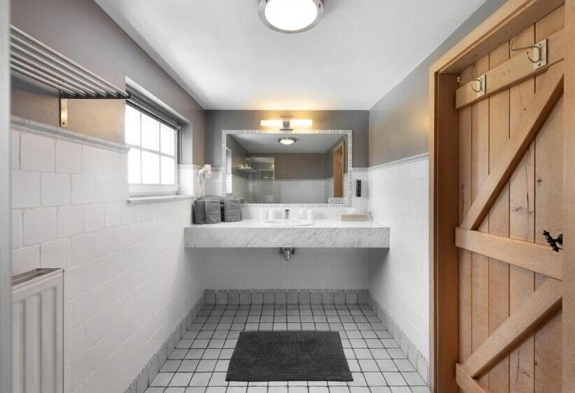 בית מלון כפרי Aux Ecuries De La Reine