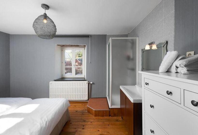 בית מלון כפרי Aux Ecuries De La Reine