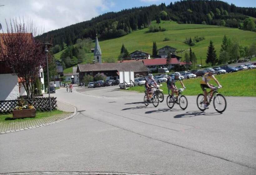 فندق Bed & Breakfast Jungholz   Pension Katharina