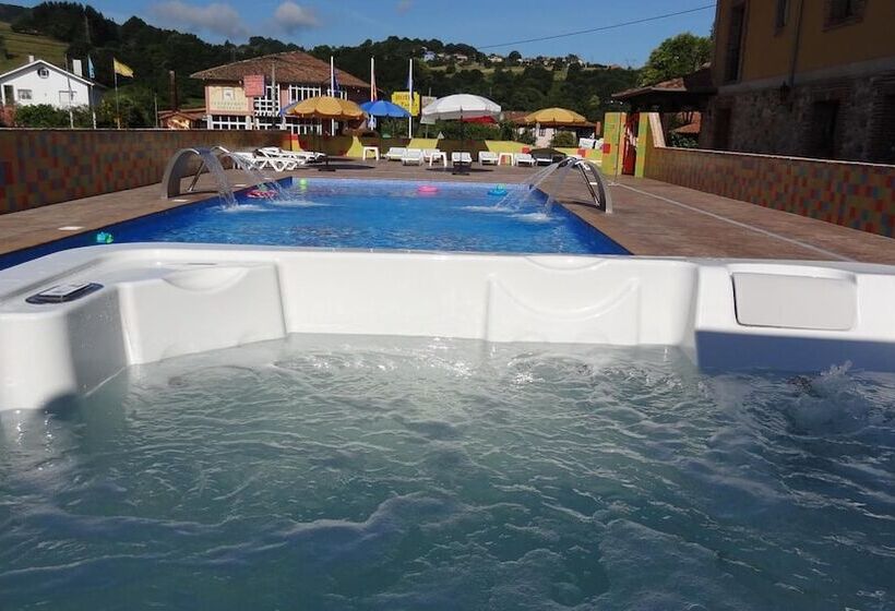 Conjunto Hotelero La Pasera