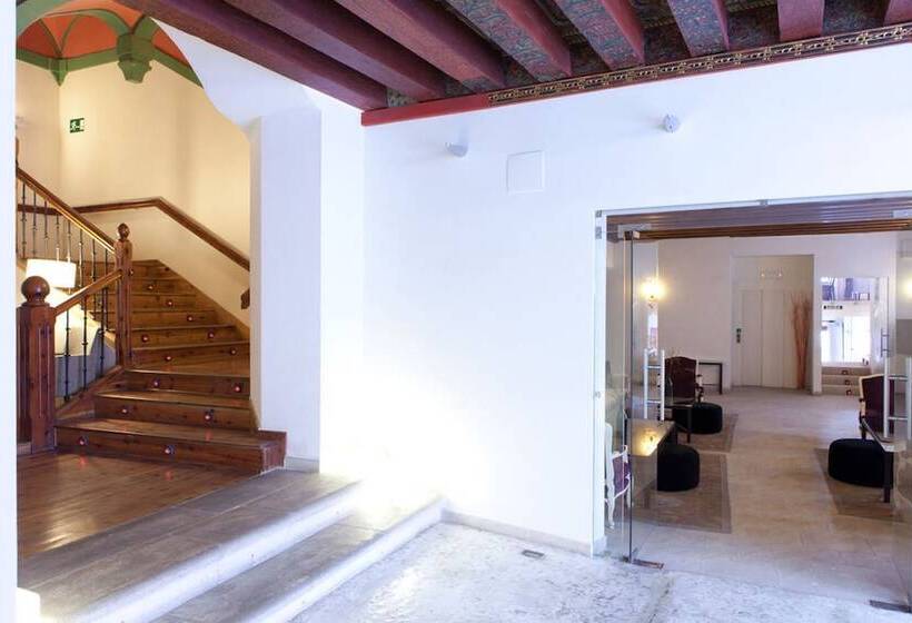 هتل Convento Del Giraldo