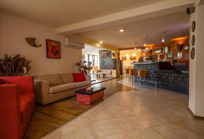 בית מלון כפרי Coral Guest House