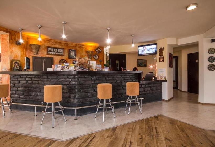 בית מלון כפרי Coral Guest House